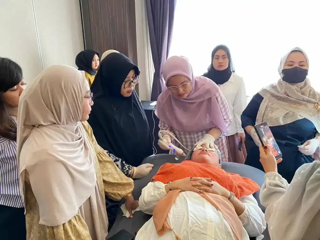 dokumentasi kursus kecantikan